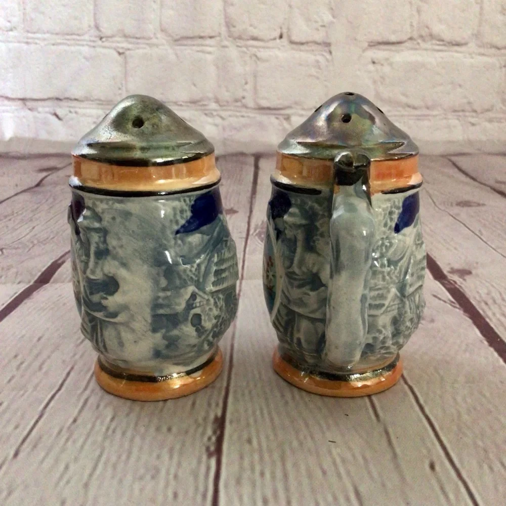 Vintage Ceramic Florida Stein Souvenir Salt and Pepper Shaker Pair